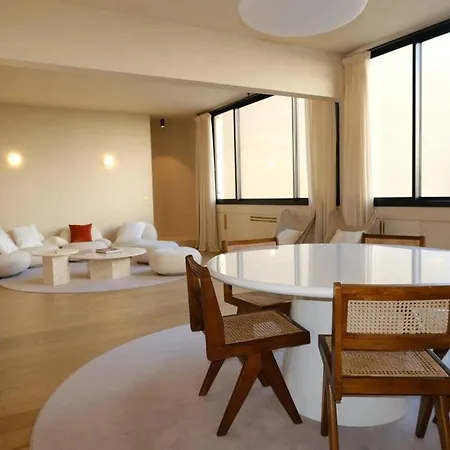 Confortable Luxe 3 *